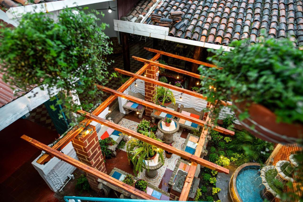 Hostal Victoria Granada Exterior photo