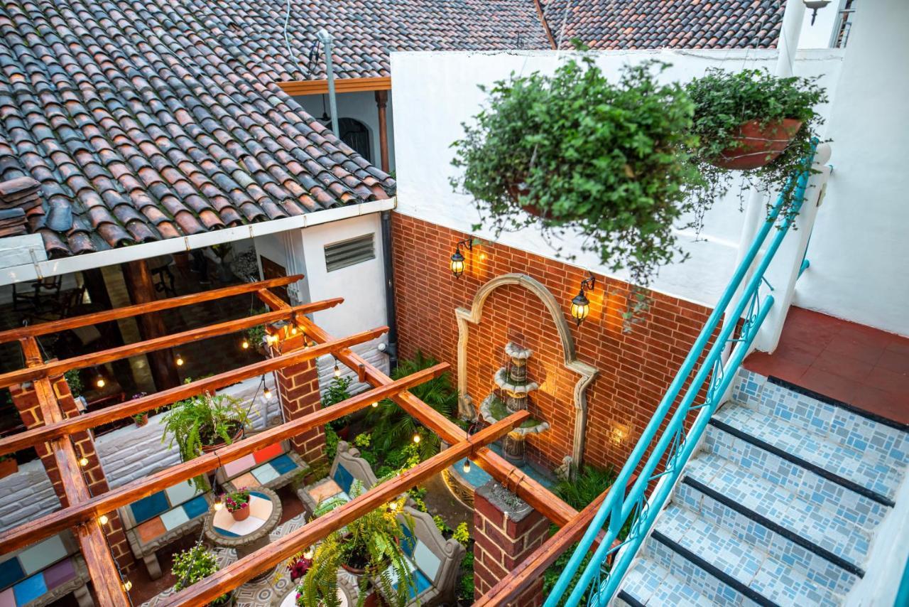 Hostal Victoria Granada Exterior photo