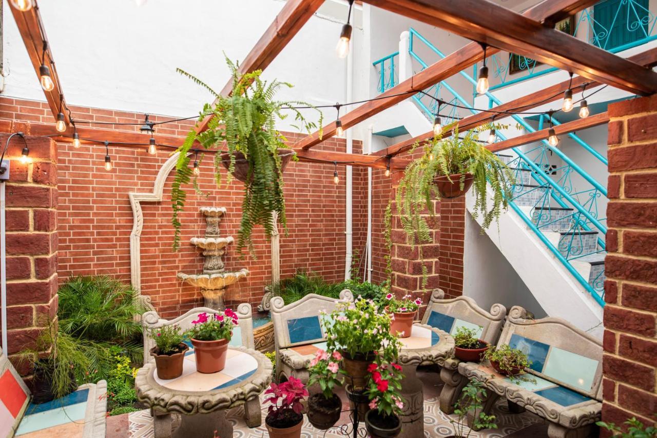 Hostal Victoria Granada Exterior photo
