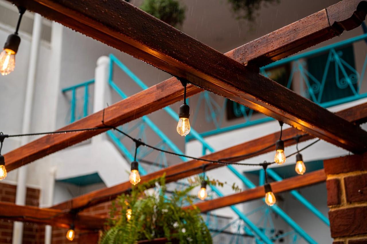 Hostal Victoria Granada Exterior photo