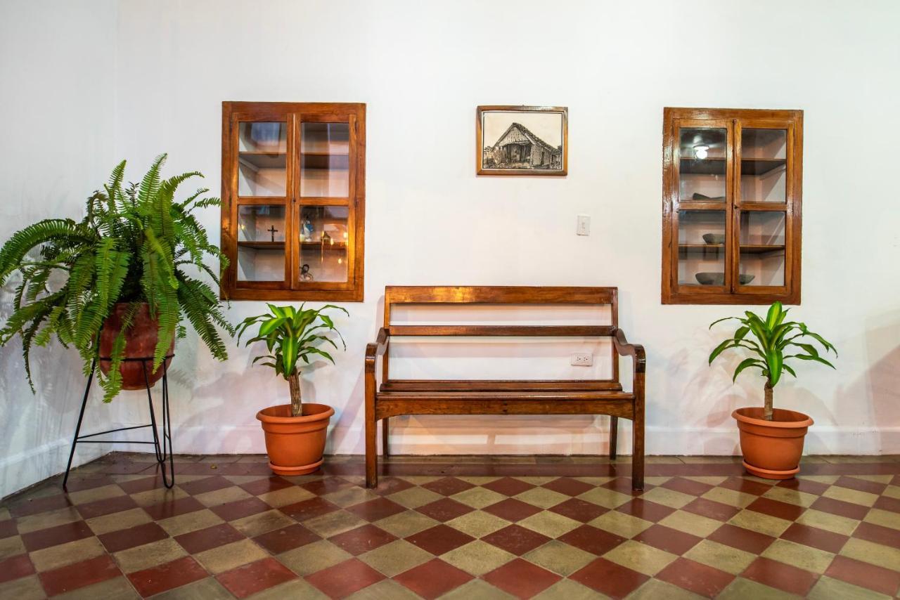 Hostal Victoria Granada Exterior photo